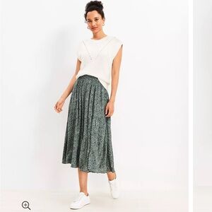 NWT- LOFT green midi skirt